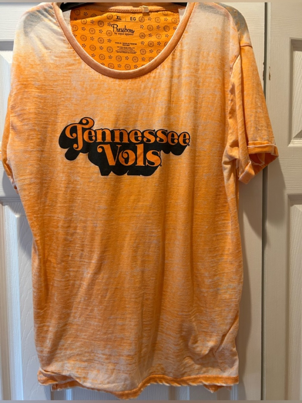 Pressbox Orange and Black Tennessee Vols Graphic Tee Ladies size XL